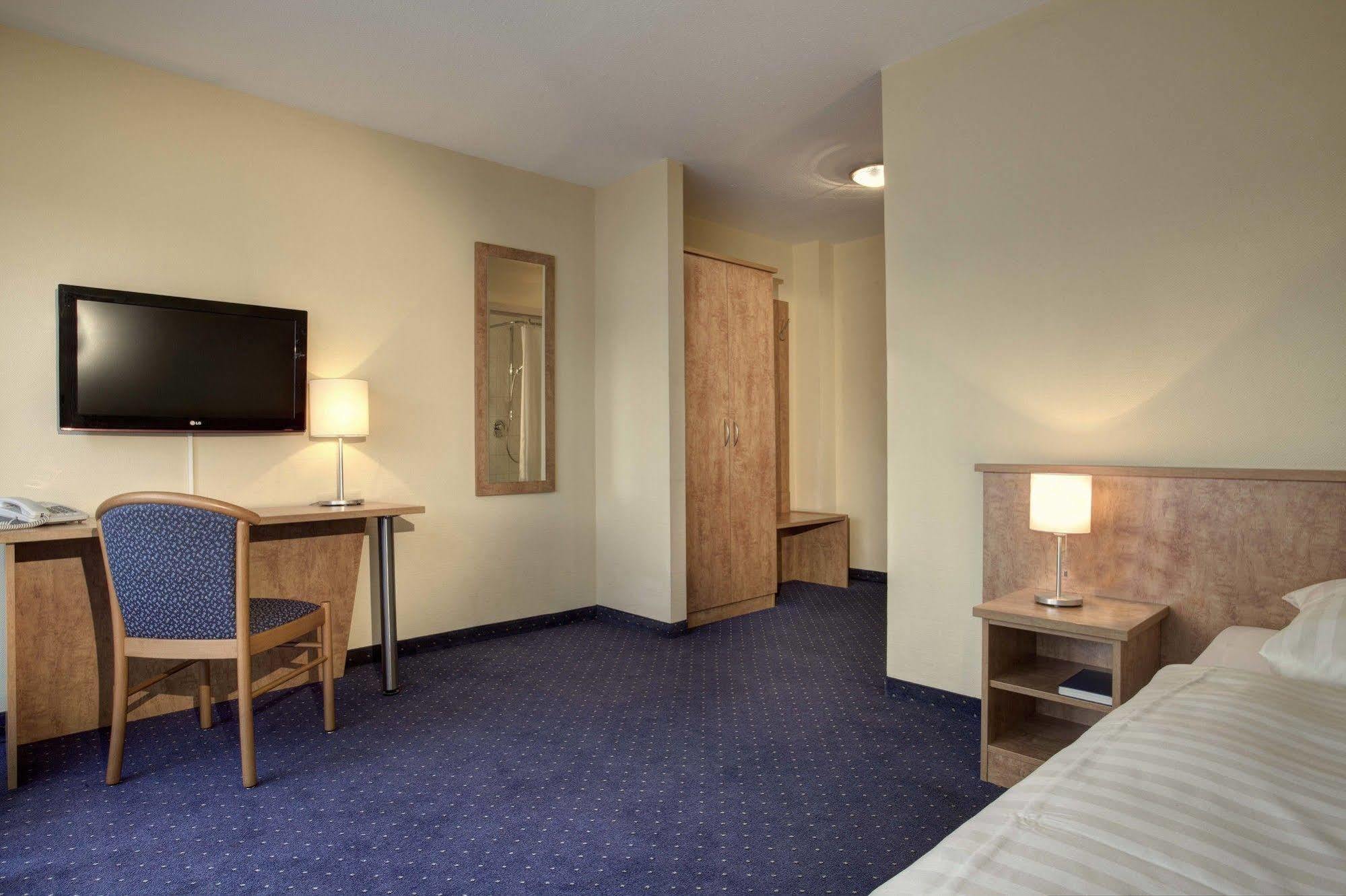 Hotel Zur Muehle Urbach  Buitenkant foto